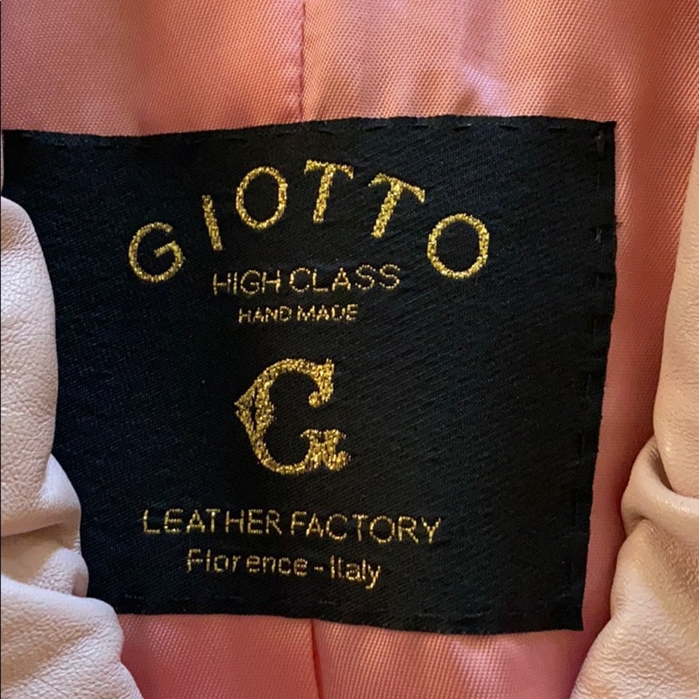 Leather jacket - Picture 2 of 4